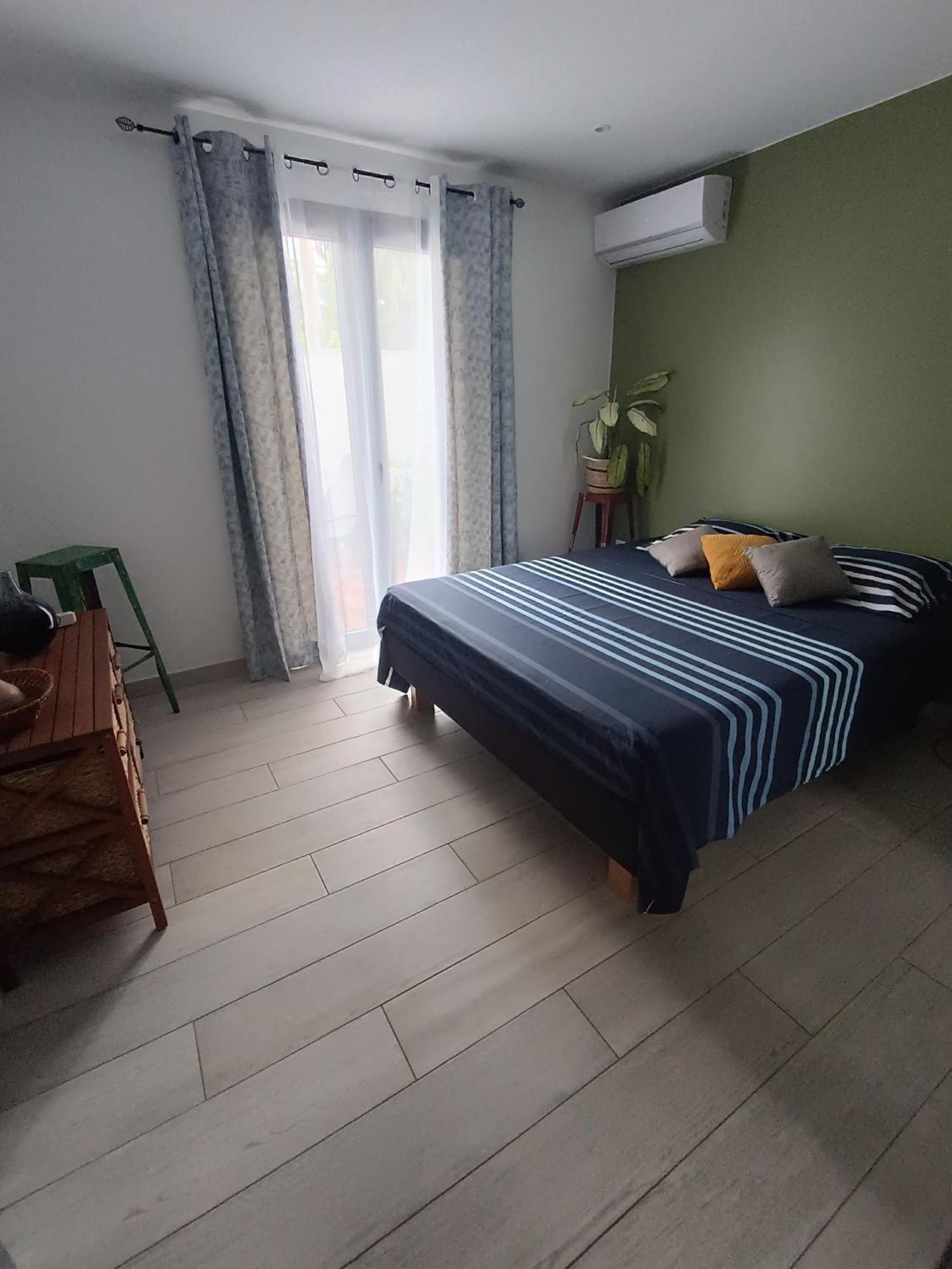 Villa O'Lhaya Piscine Pivee 생조세프 외부 사진